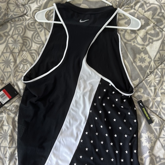 Nike athletic tank top - Picture 4 of 4